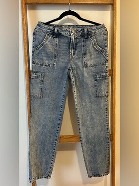 Natural Reflections Women's Straight Leg Jeans - Light Blue Wash